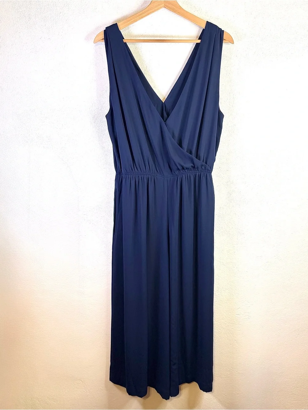 Aritzia Babaton Maximillian Belted Wide Leg Sleeveless Jumpsuit Navy Blue Size L